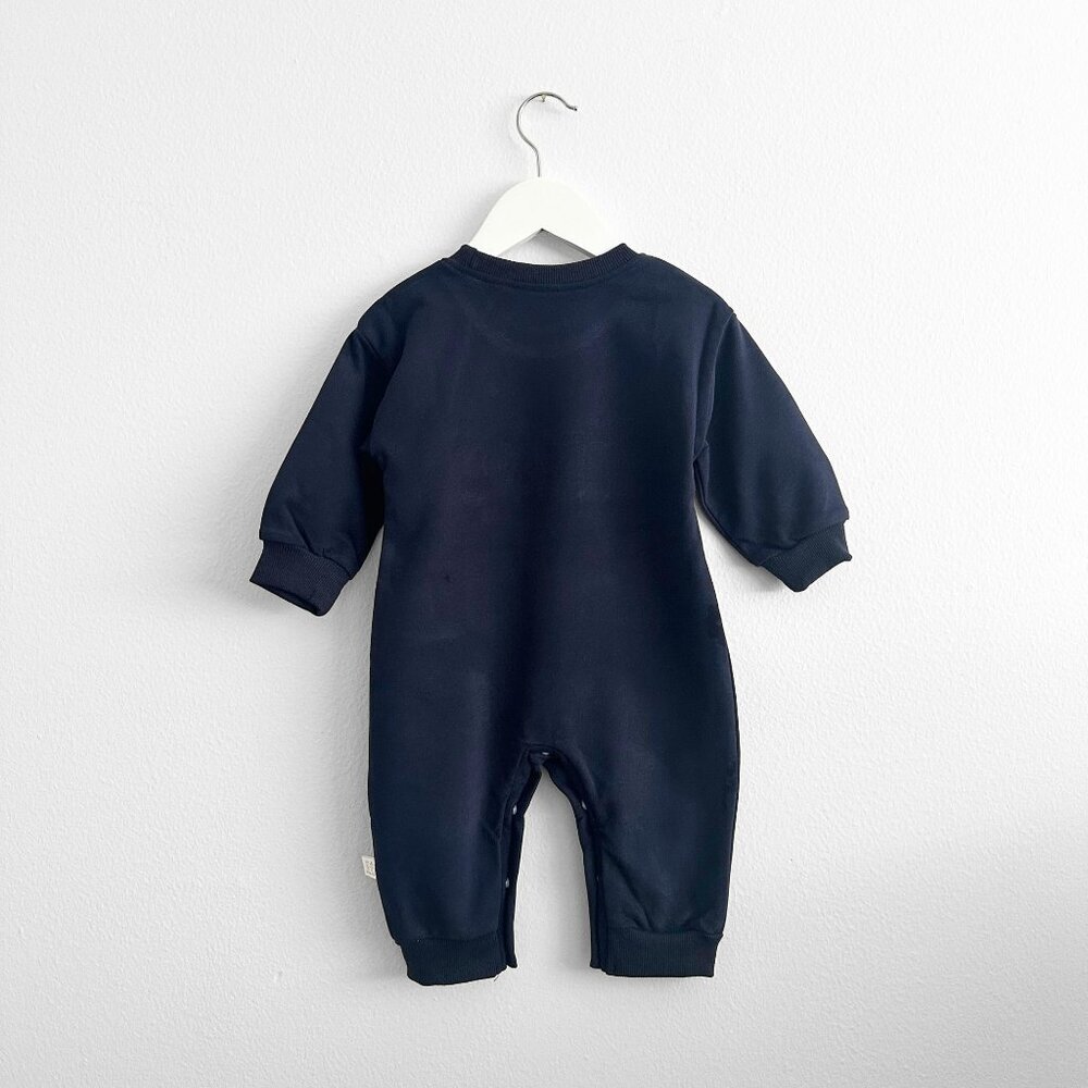 NWT Unisex One-Piece Bodysuit Sweatsuit Long Sleeve Romper Embroidery Hugs 9-12M - Picture 3 of 4